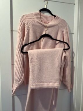 Matching set in light pink